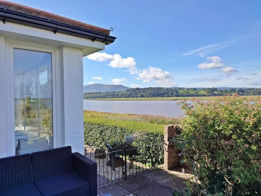 Shorepark - Waterfront Cottage With Stunning Views Dumfries Exterior foto
